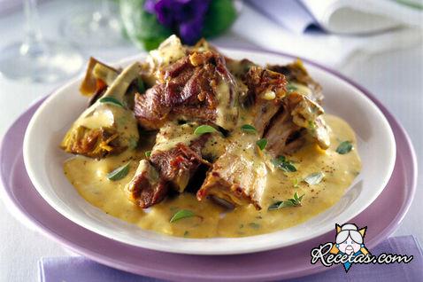 Fricassé de cordero con alcauciles