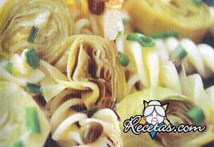Fusilli con salsa de alcachofas