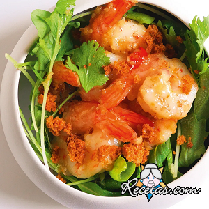 Gambas con miel y pan de especias tostado