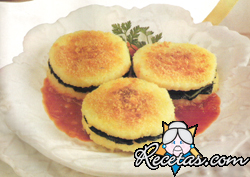 Gnocchis a la romana con espnacas y fondue de tomates