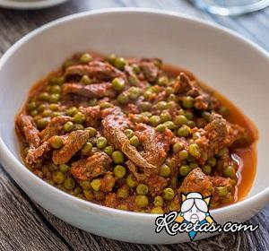 Guisado de ternera con guisantes