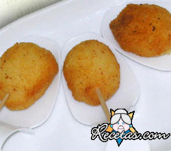 Huevos duros empanados