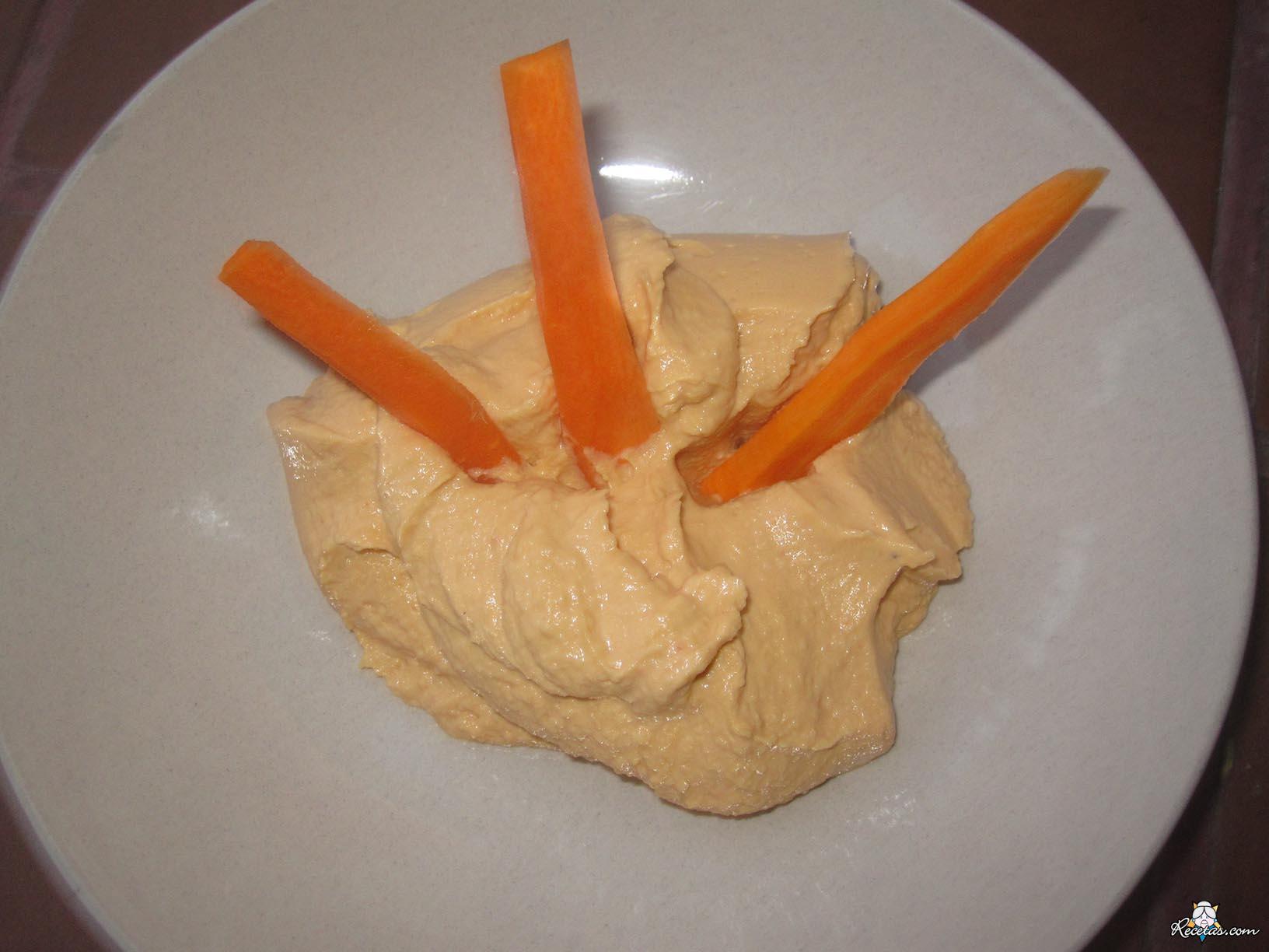 Hummus con pimientos del piquillo
