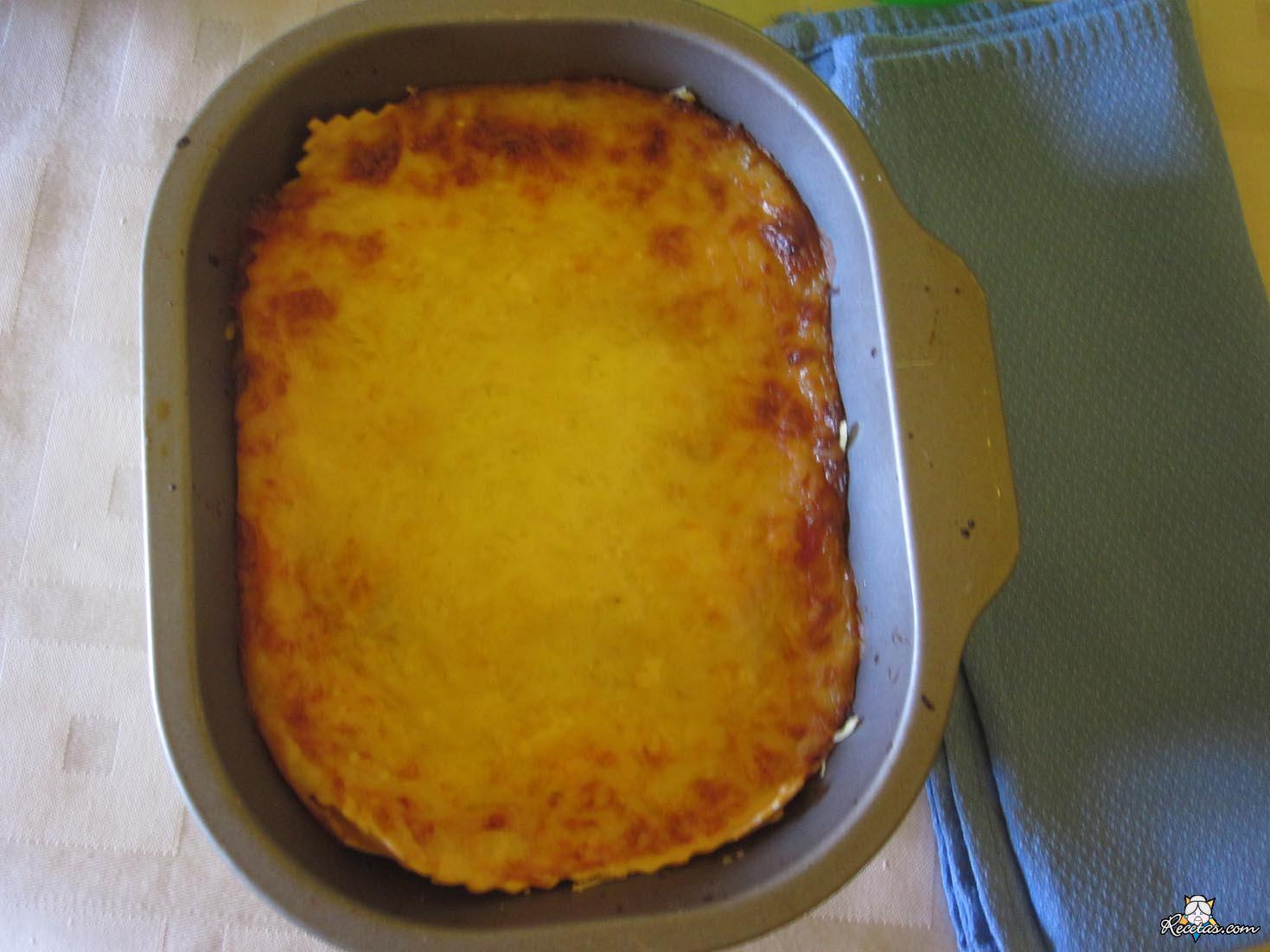 Lasaña de carne con tomate