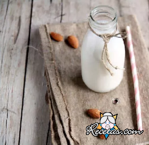 Leche de almendras