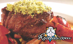 Medallón de lomo en croute de hierba...