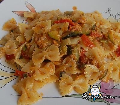 Mariposas, tomates y tocino