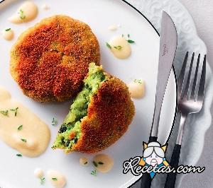 Medallones de verduras con salsa de queso