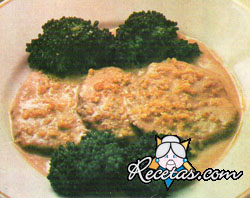 Medallones de ternera con salsa de nueces