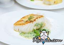 Merluza al vino blanco