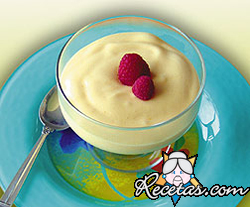 Mousse de bananas tropical
