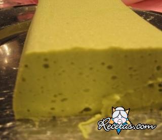 Mousse de palta a la pimienta verde