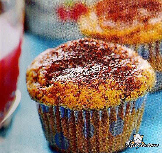 Muffins de chocolate, frutos rojos y ...