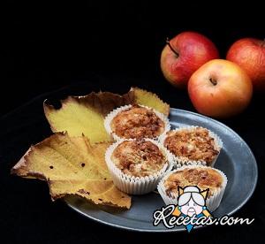 Muffins de manzana con cubierta crujiente