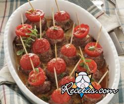 Albóndigas al horno con tomates cherry