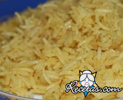 Arroz amarillo con crema de coco