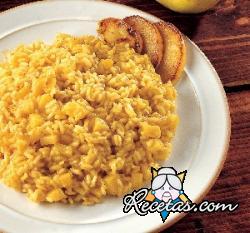 Arroz con curry y manzanas