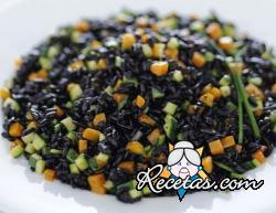 Arroz negro con verduras