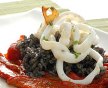 Arroz negro con calamares y morrones