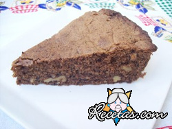 Bizcocho de chocolate con nueces