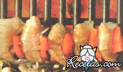 Brocheta de camarones