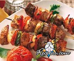 Brochetas griegas