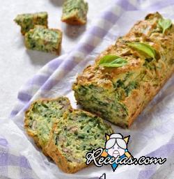 Budín de espinacas con queso feta y tomates secos