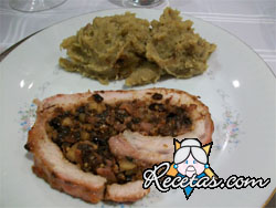 Lomo relleno de ciruelas y orejones