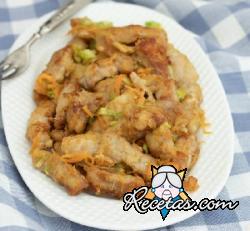 Cerdo frito con verduras agridulce