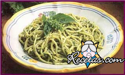 Cintas con pesto a la genovesa