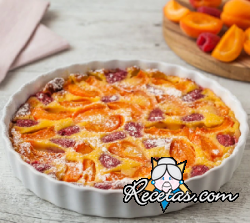 Clafoutis de albaricoque y frambuesa