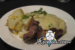 Costillas a la crema de ajos