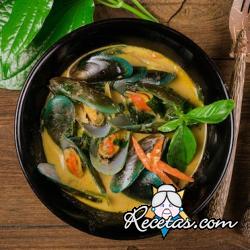 Crema de mejillones al curry