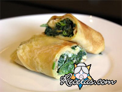 Crepes de espinacas con piñones