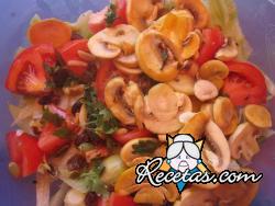 Ensalada de champiñones y tomate