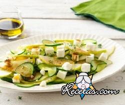 Ensalada de pepinos y peras