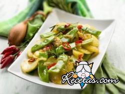 Ensalada de rigatoni con atún y judías verdes