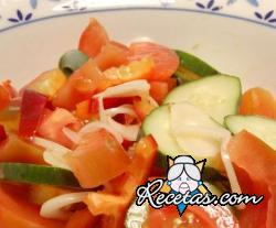 Ensalada sabrosa con atún