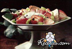 Ensalada de frutillas con peceto perfumado