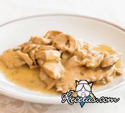 Escalopes de pollo con setas