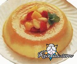 Flan con frutas