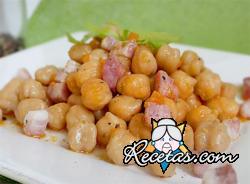 Garbanzos con tocino