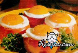 Huevos con tomates