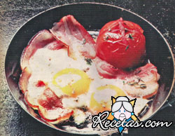 Huevos con tomate a la provenzal