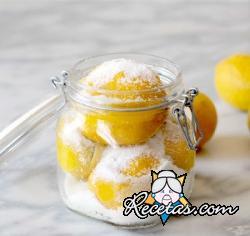 Limones fermentados en sal