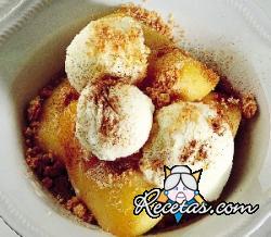 Manzanas caramelizadas con helado