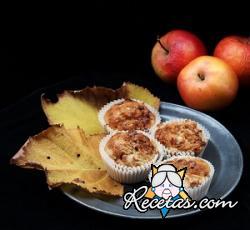 Muffins de manzana con cubierta crujiente