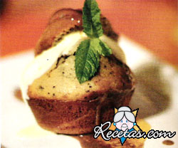 Muffins de naranja con helado de crema