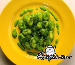 Ñoquis de patata con pesto