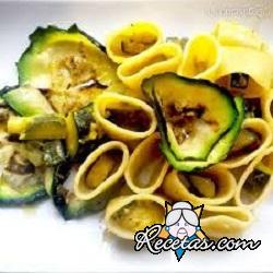 Pasta con calabacines